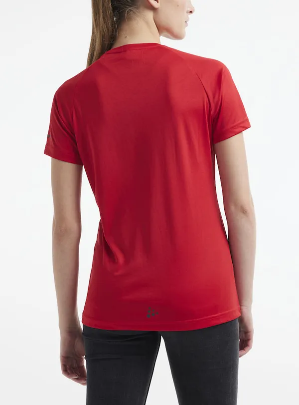 1909879-430000_Core Unify Training Tee W_Closeup2.jpg